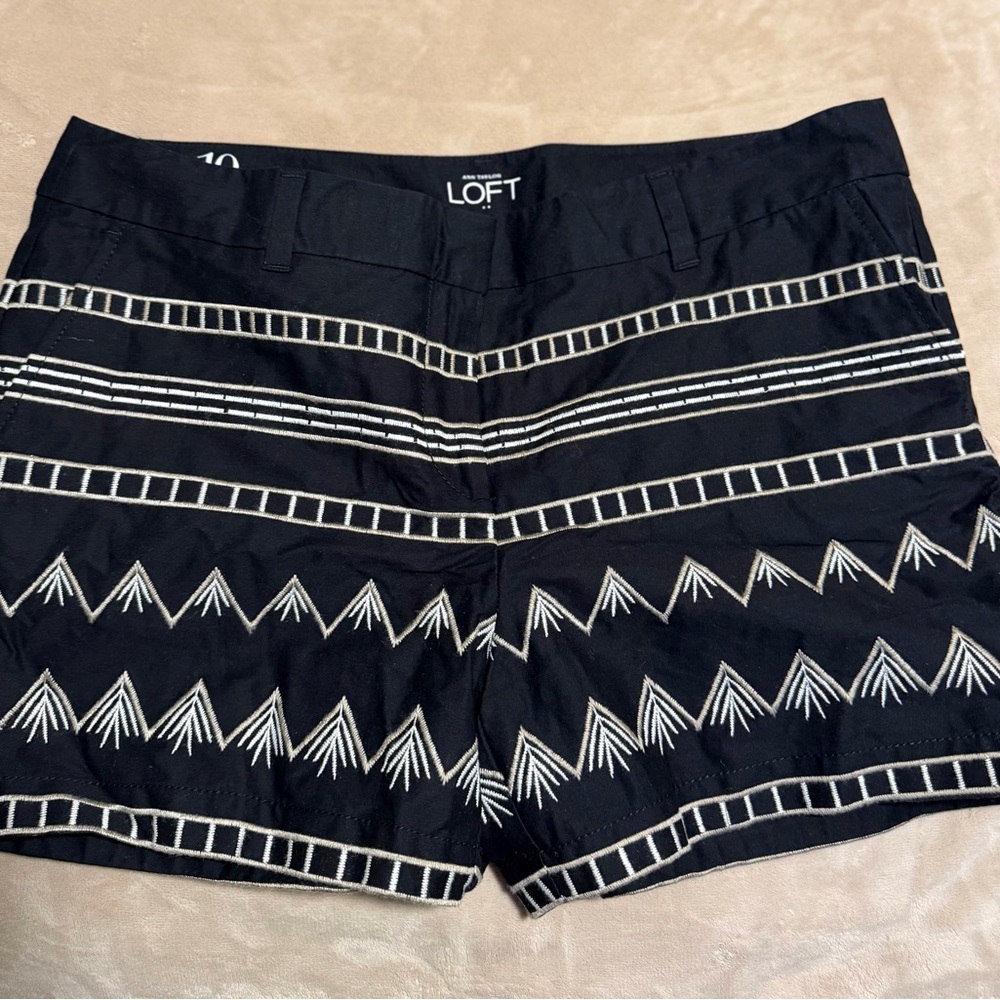 LOFT Black and White Patterned Women's Shorts